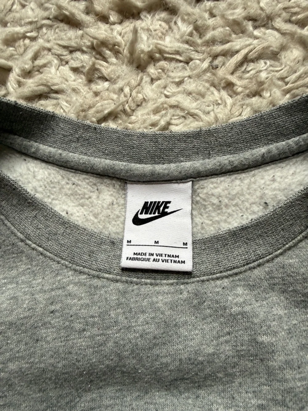 Men’s Nike Crewneck Sweatshirt - Picture 3 of 3